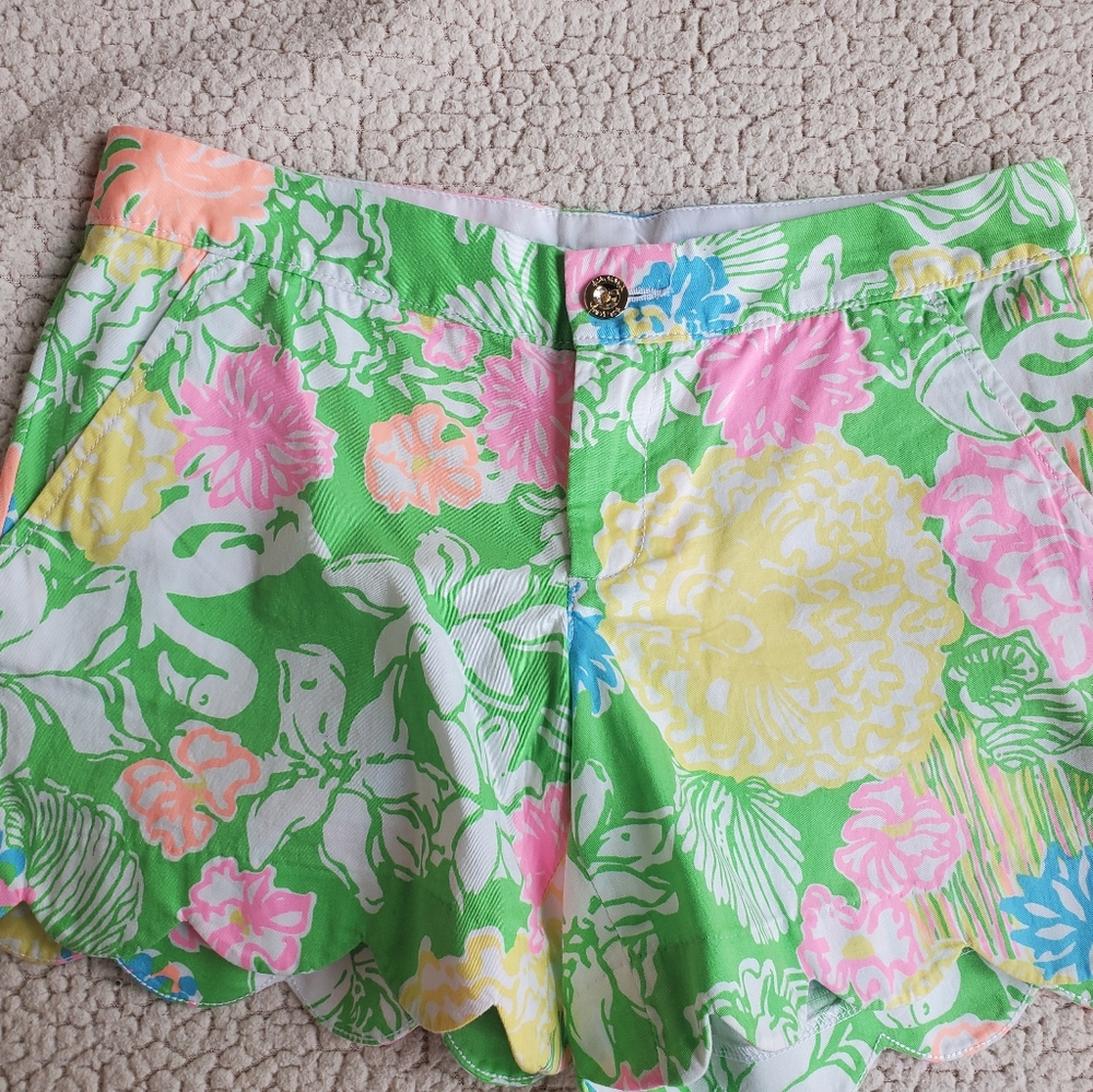 Lilly Pulitzer Women's Size 2 floral shorts, 100% cotton, New with tags